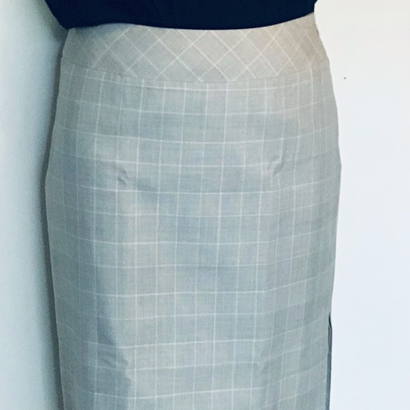 Worth Dresses & Skirts - Worth gray plaid pencil skirt, size 6.